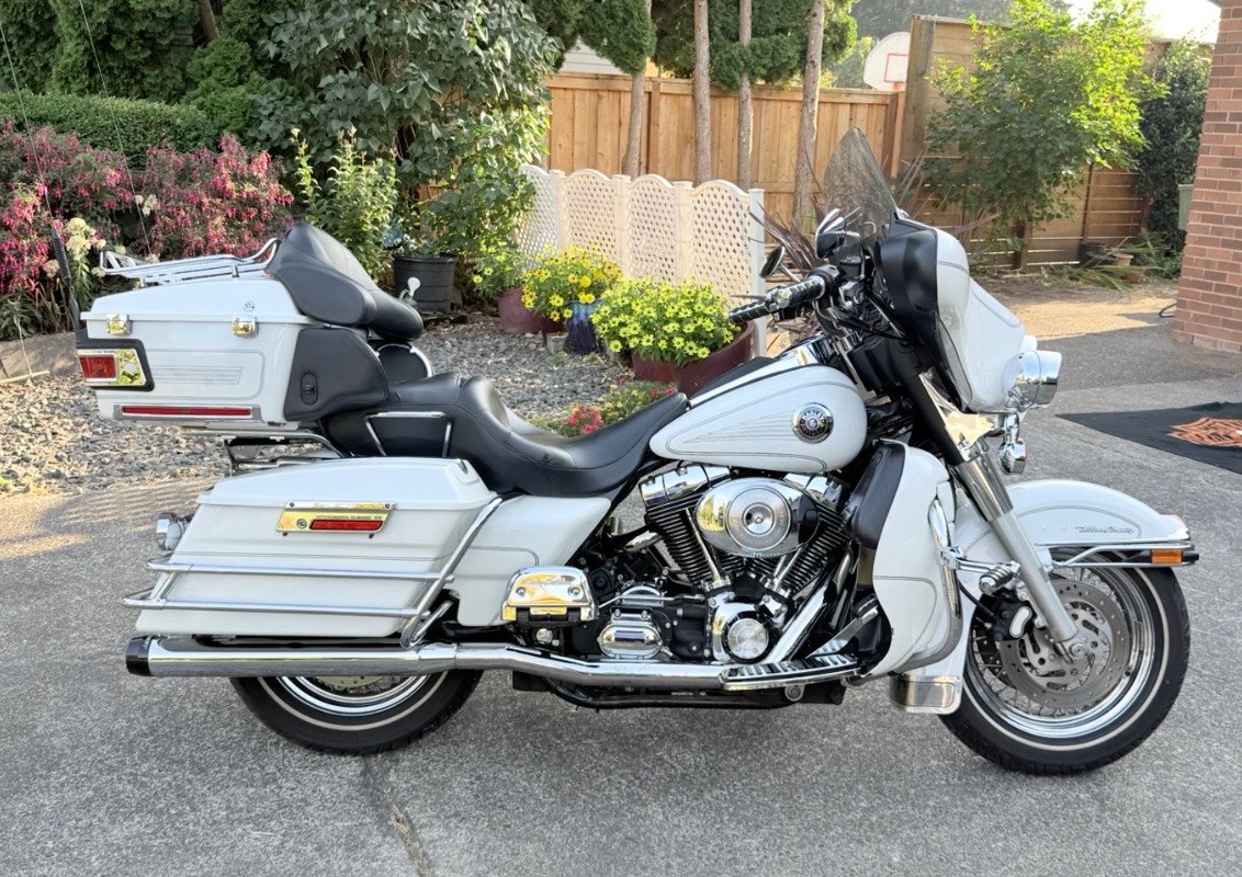 2004 Electra Glide® Classic - Image 2