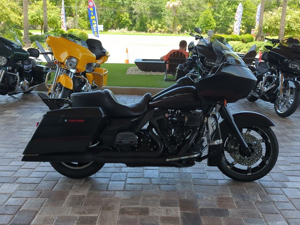 2011 Road Glide Custom - Image 3