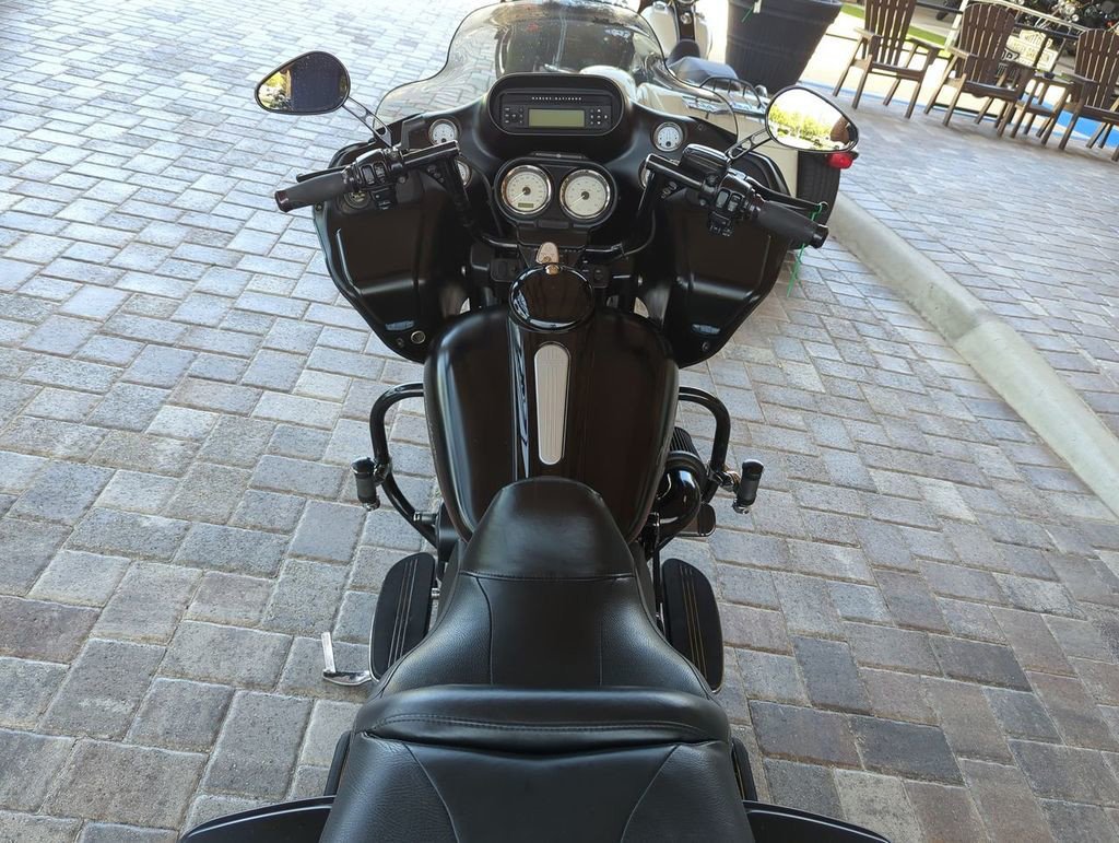 2011 Road Glide Custom - Image 14
