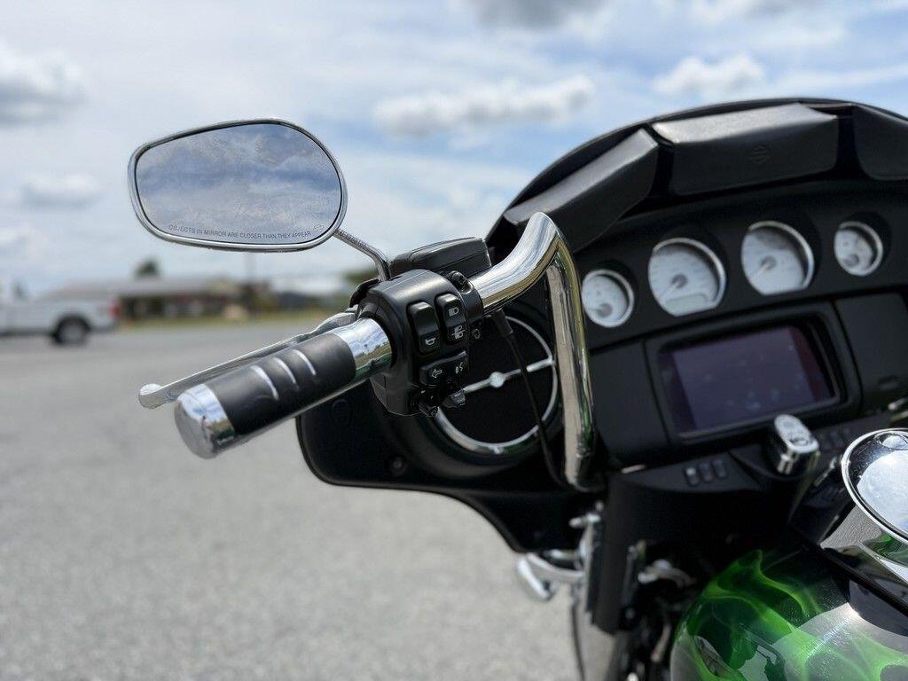 2020 Harley-Davidson Street Glide - Image 2