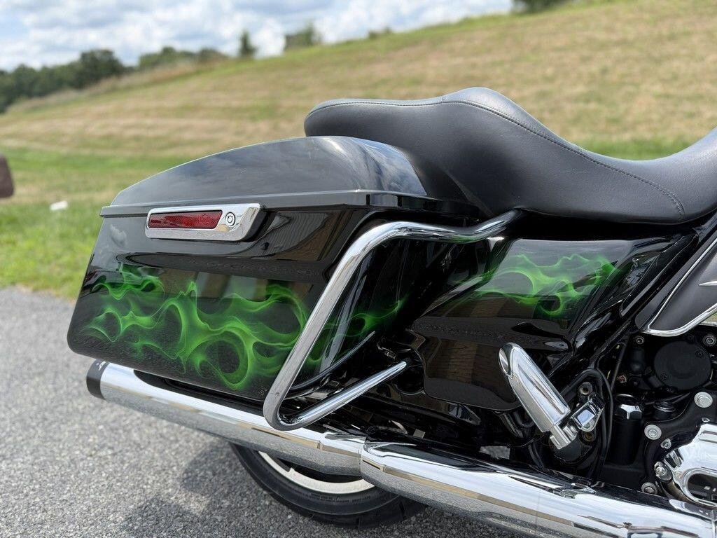 2020 Harley-Davidson Street Glide - Image 9