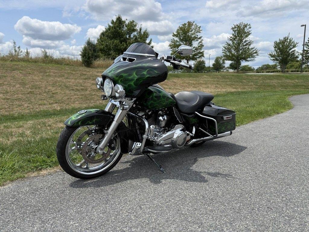 2020 Harley-Davidson Street Glide - Image 15