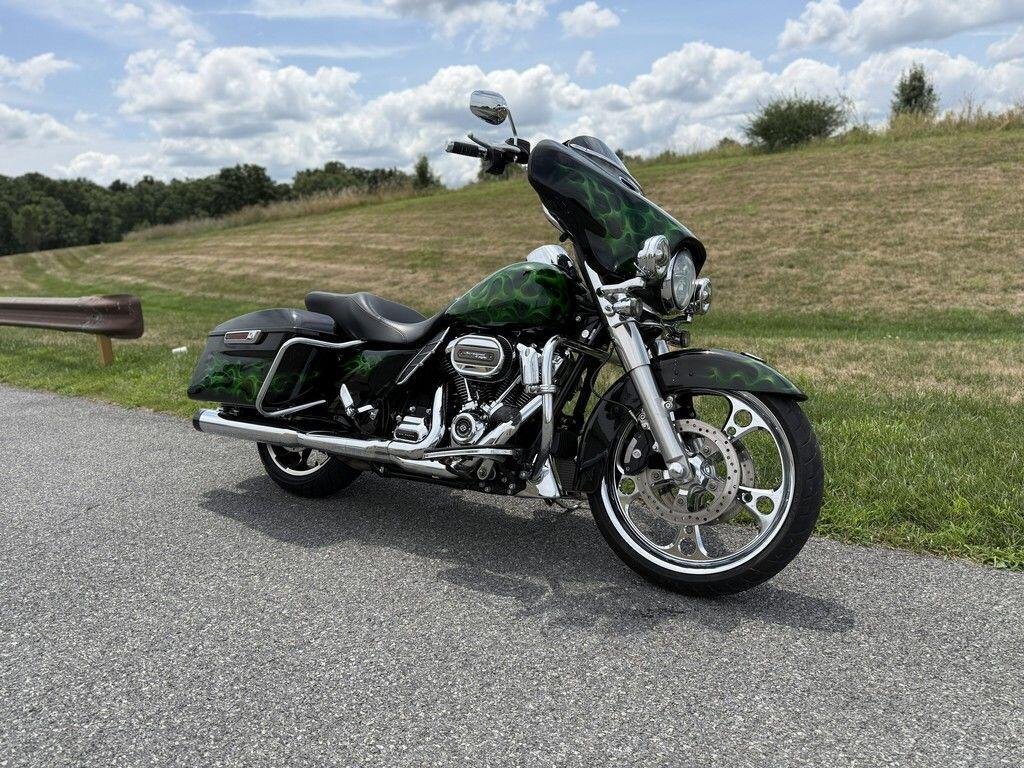 2020 Harley-Davidson Street Glide - Image 20